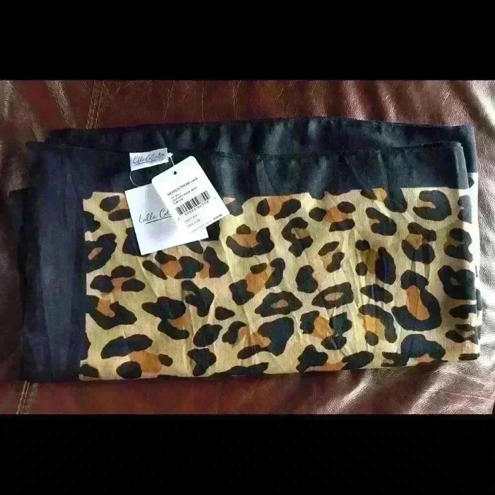 Lulla Collection Leopard Scarf NWT